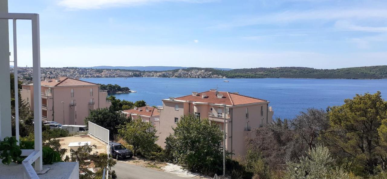 Apartman Mikola With Sea View Traù Esterno foto
