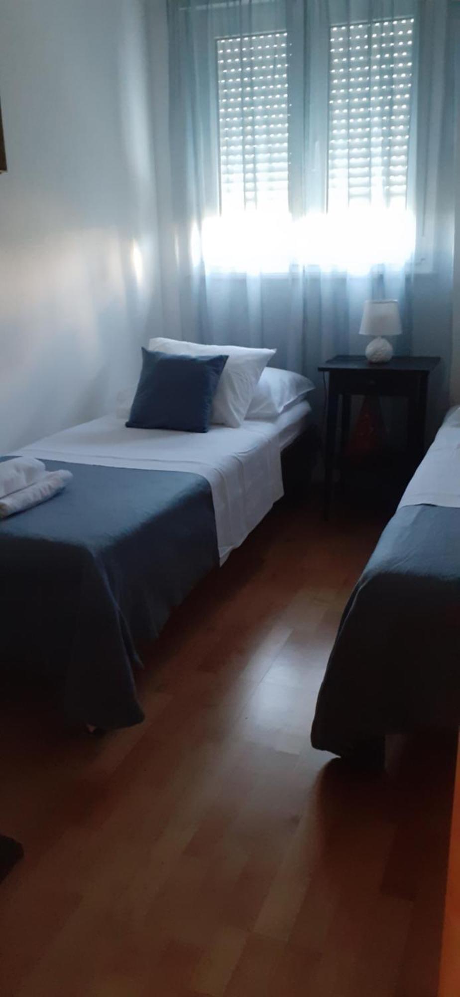 Apartman Mikola With Sea View Traù Esterno foto